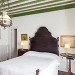 Casa Paredes 3*
