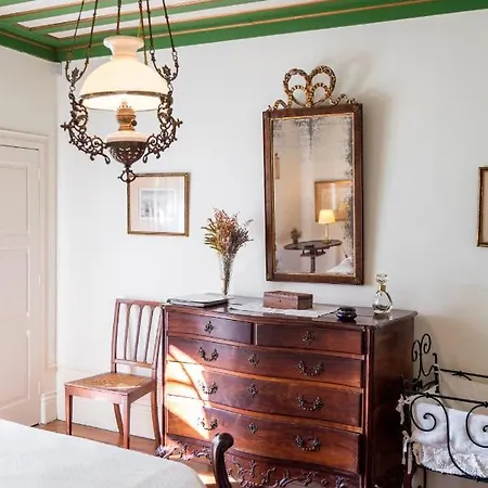 לינה וארוחת בוקר Casa Paredes