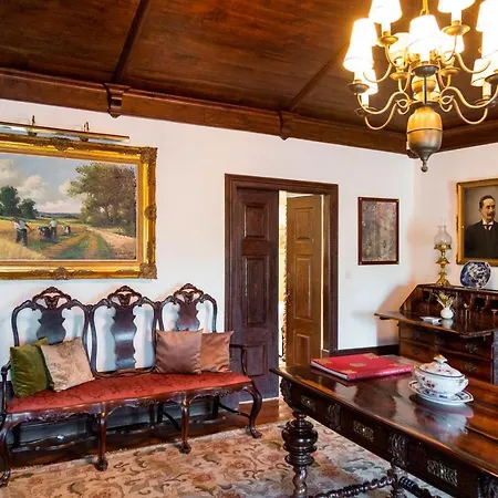 Casa Paredes פאפה