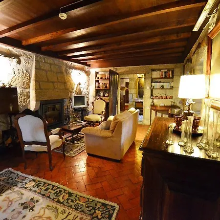 Casa Paredes פאפה