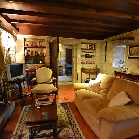 Casa Paredes פאפה