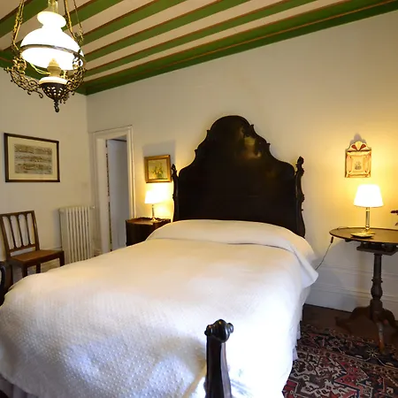 לינה וארוחת בוקר Casa Paredes