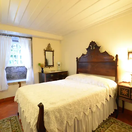 לינה וארוחת בוקר Casa Paredes פאפה