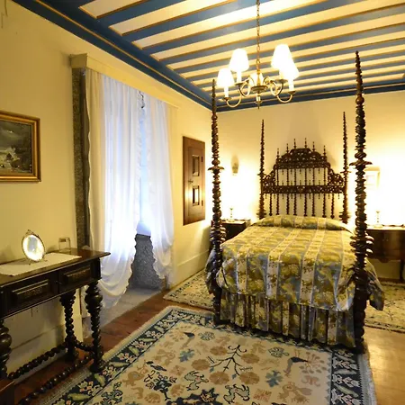 Casa Paredes 3* פאפה