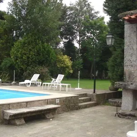 לינה וארוחת בוקר Casa Paredes פאפה