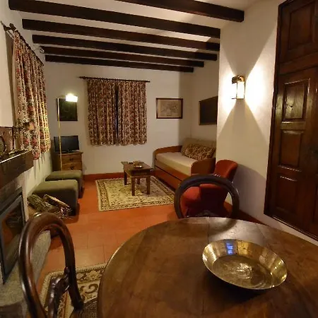 Casa Paredes 3* פאפה